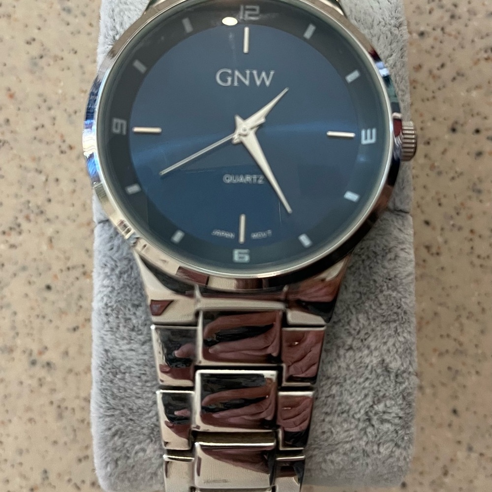 Men’s watch GNW3845